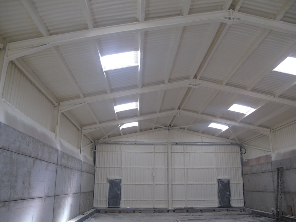 عوازل هناجر عالية الجودة في الدمام لضمان استدامة الأداء